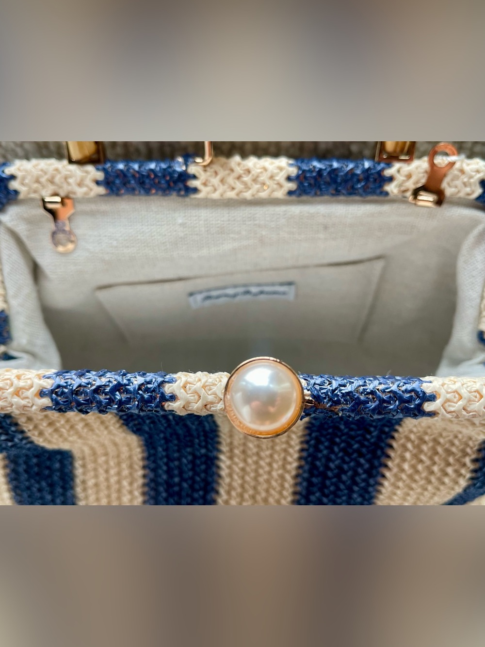 Tommy Bahama Straw Framed Bag Blue/Cream with Bamboo Handle  Gold KISS Lock - Picture 9 of 14